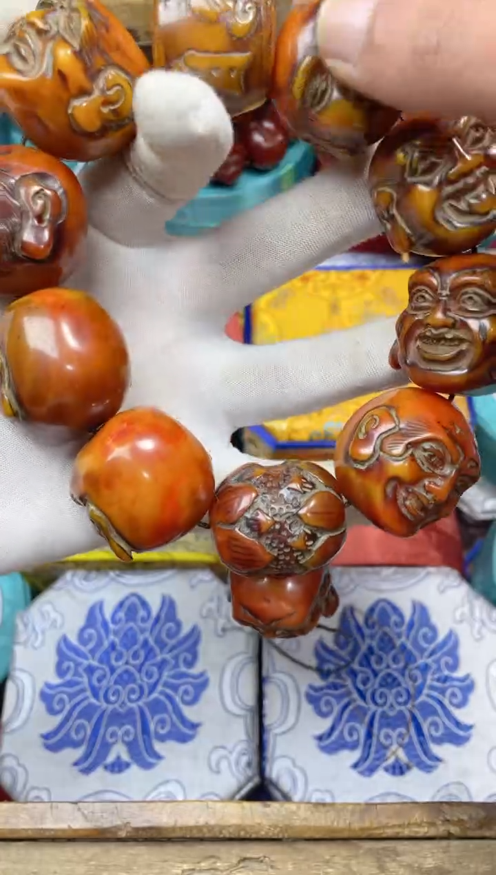 【闪购商品】蜜蜡裸石未镶嵌点击链接下单即可