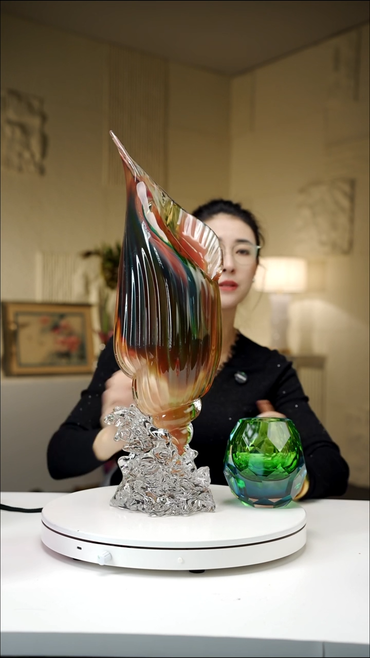 手工艺品琉璃茶色海螺摆件+蓝绿色切面香薰瓶