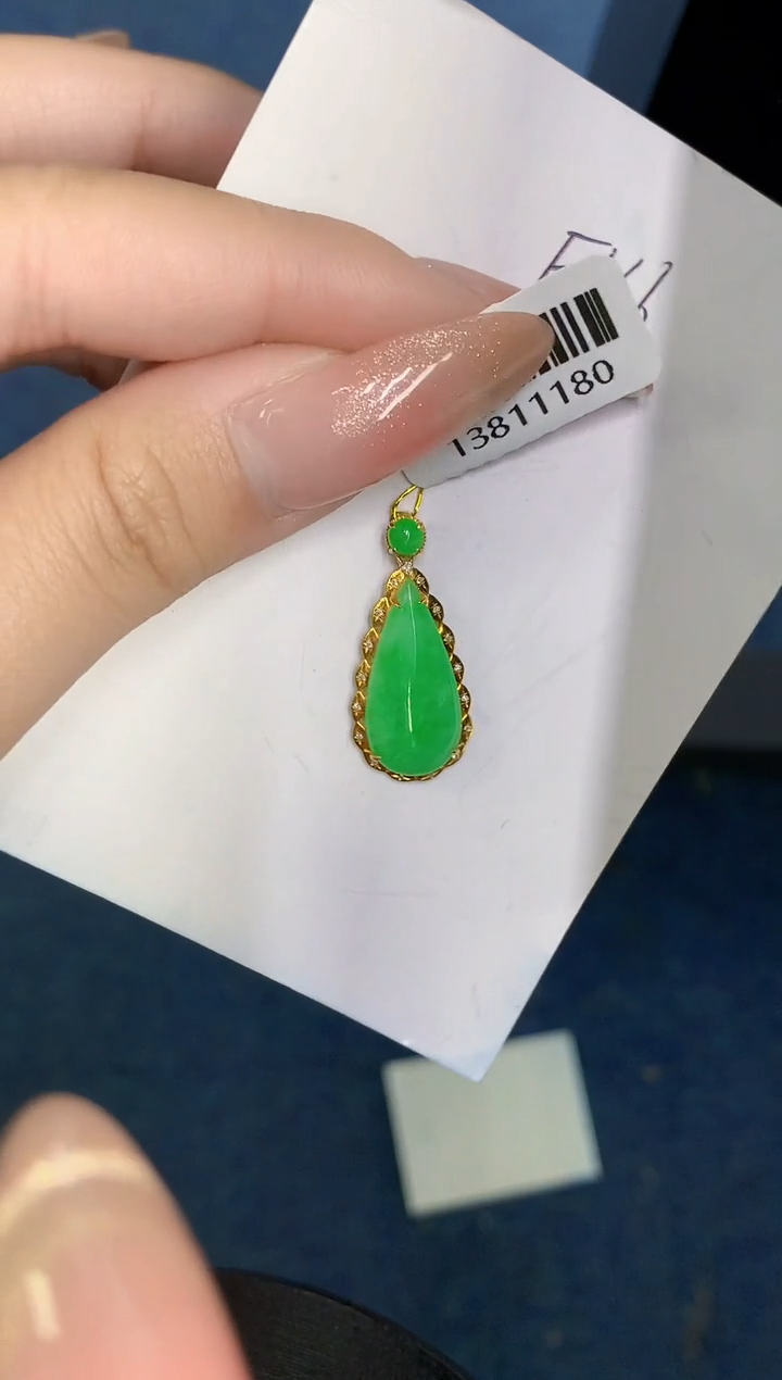 【闪购商品】翡翠颈饰18K金镶嵌000000000