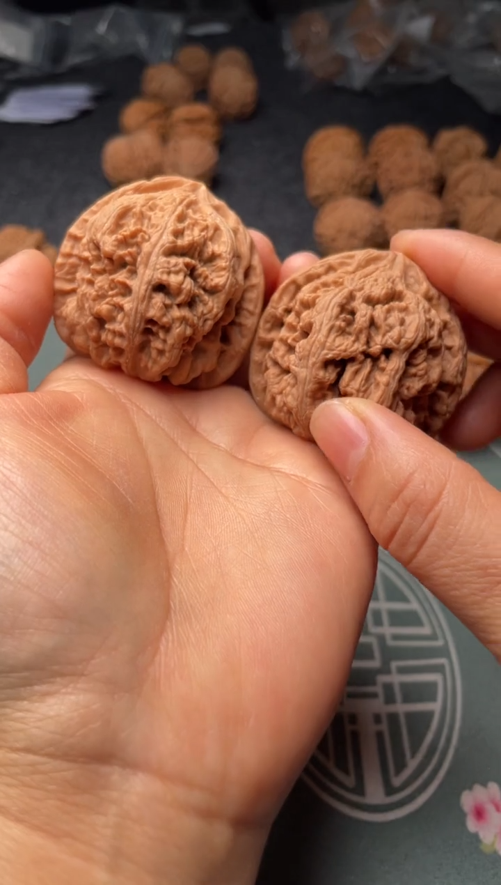 把件文玩核桃w302   粗筋 47尺