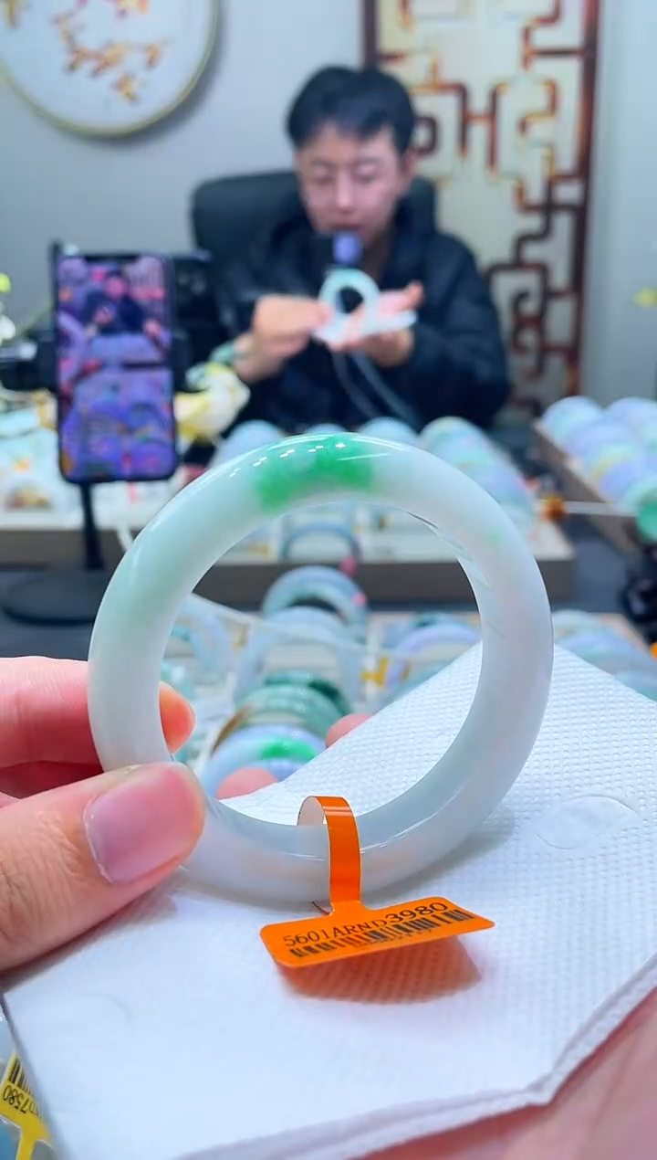 未镶嵌手镯翡翠210-56