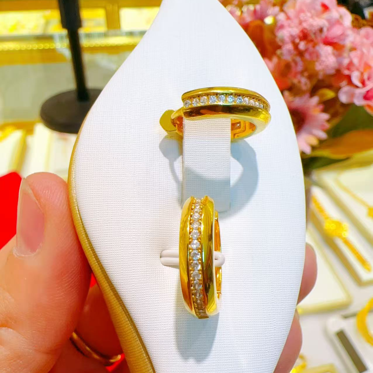 合金耳饰 0.15g 带钻耳扣 سېھران مىس قاپىلىما ئالتۇنلىرى 