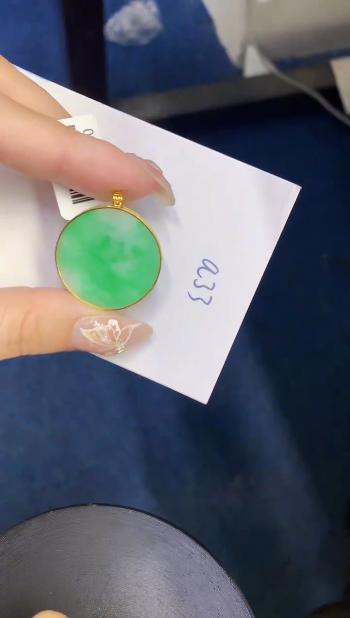 【闪购商品】翡翠颈饰18K金镶嵌0000000000