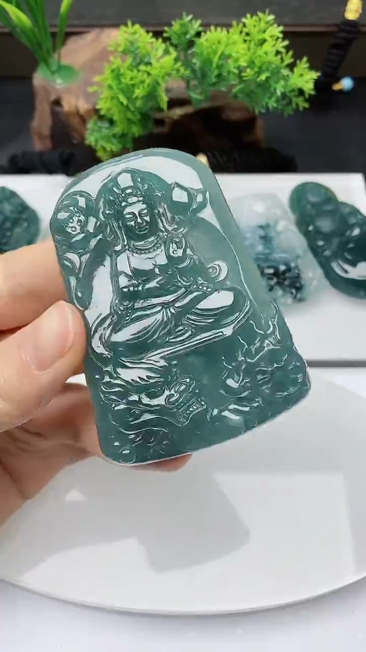 【闪购商品】翡翠颈饰未镶嵌