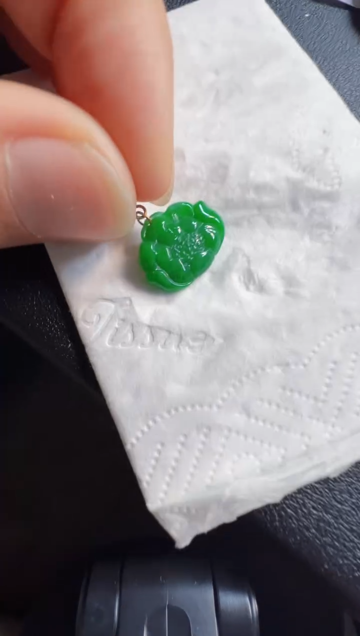 吊坠(不含链)18K金镶嵌翡翠520