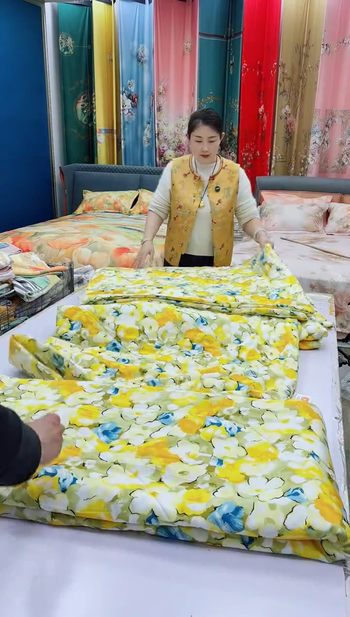 聚酯纤维双人夏凉被