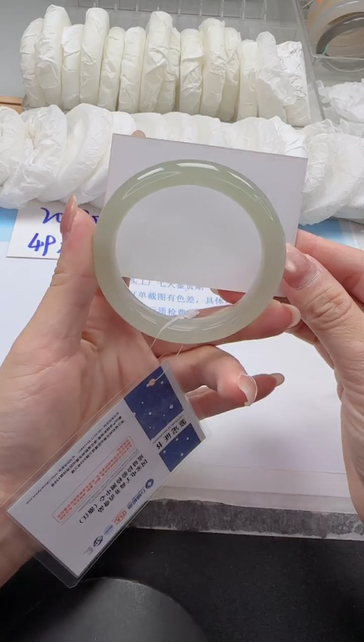 未镶嵌手镯石英质玉26-54.5