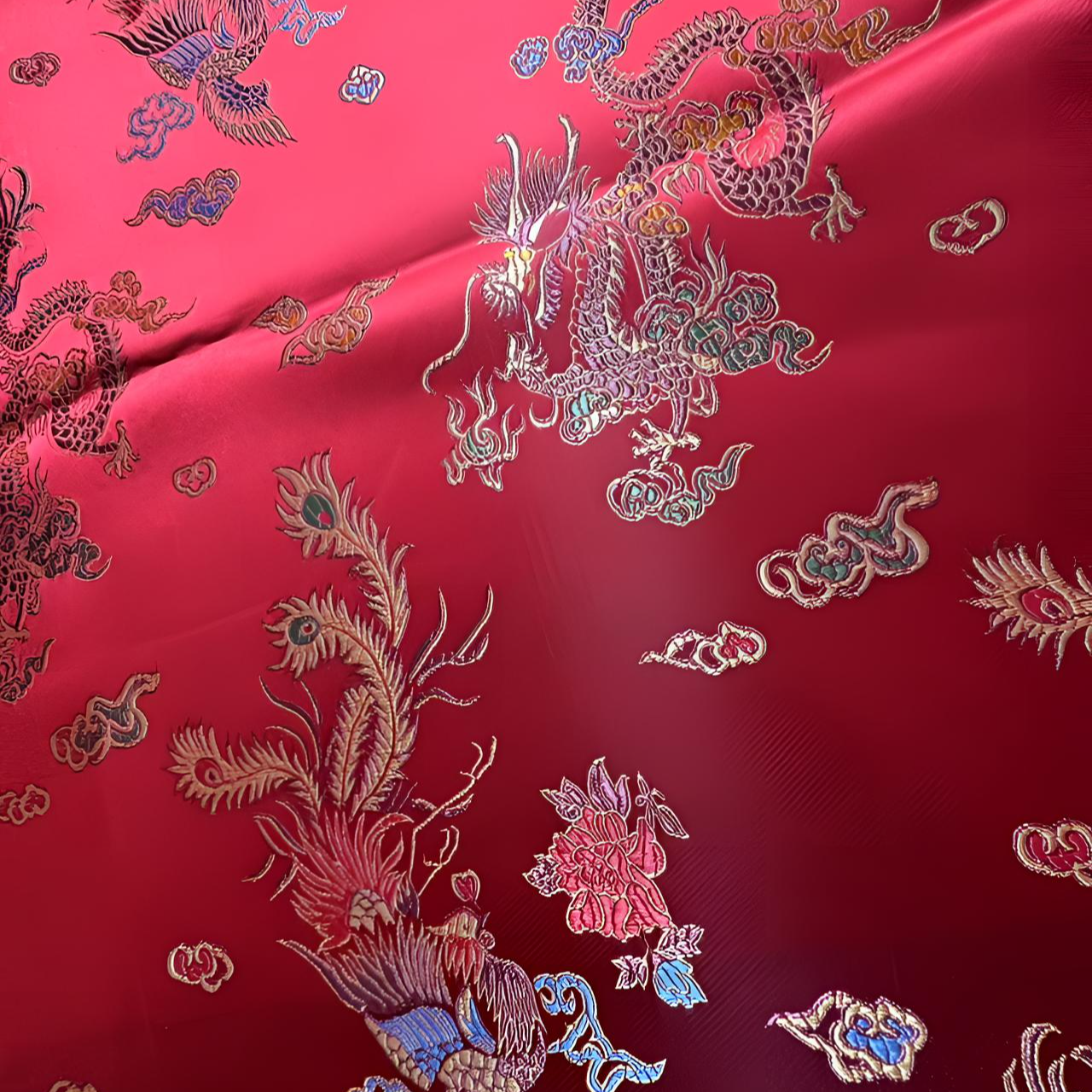 红色龙凤呈祥织锦缎