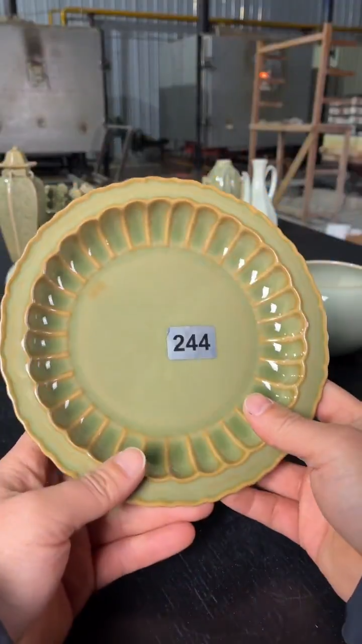 耀州窑仰山花口盘微瑕244