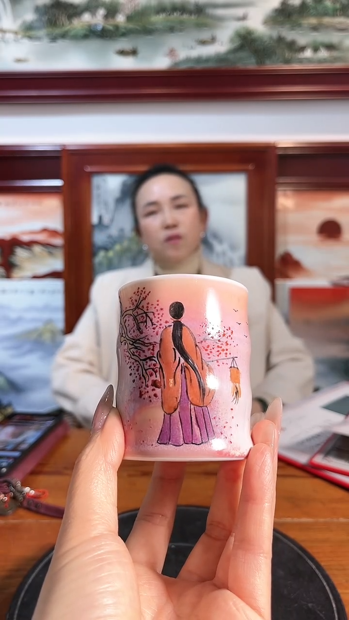 【闪购商品】官窑瓷画院799官窑瓷画院孙小霞仕女竹节主人杯
