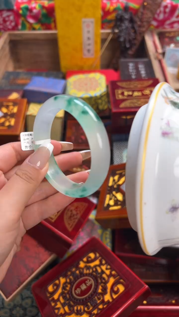 瓷片--------瓷---------翡翠飘花手镯