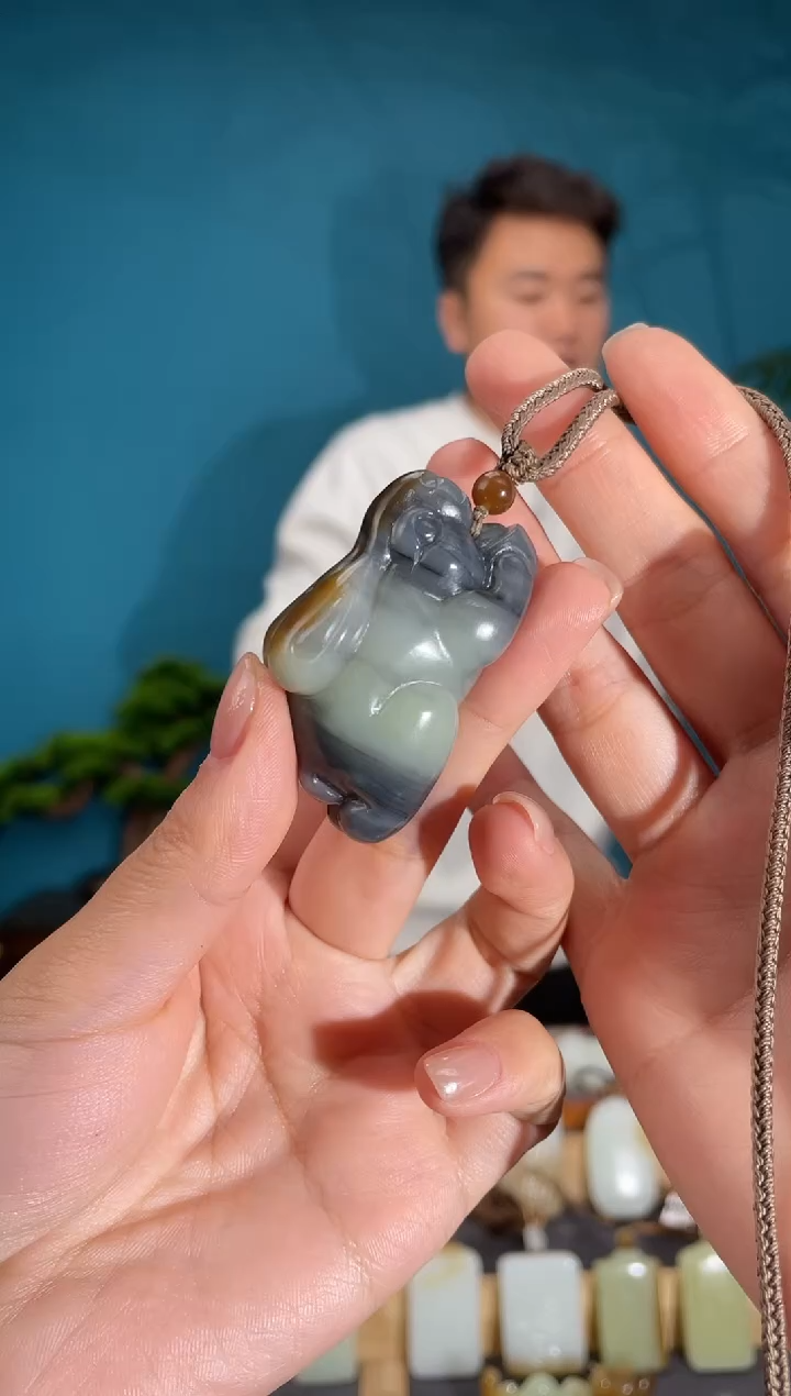 颈饰未镶嵌和田玉1