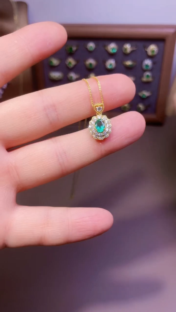 【闪购商品】祖母绿吊坠(赠链)银S925镶嵌一条