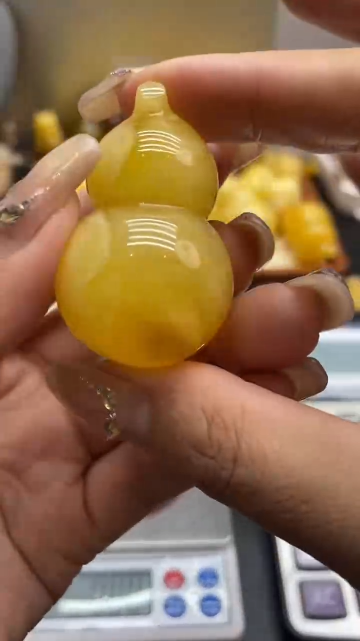 琥珀未镶嵌珠宝奇石2938