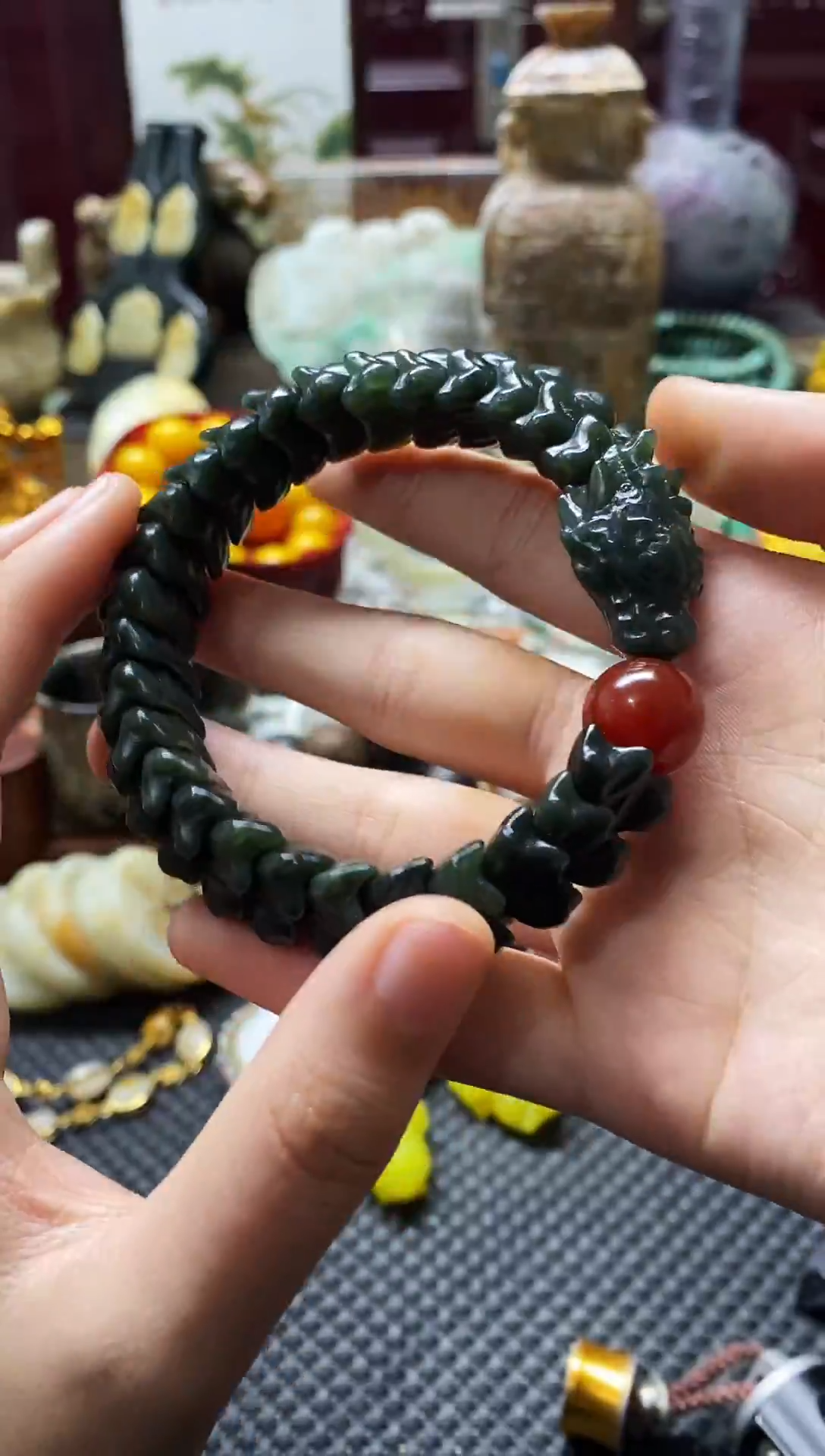 未镶嵌手串和田玉龙