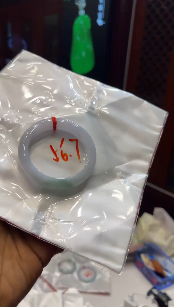 未镶嵌手镯翡翠手镯