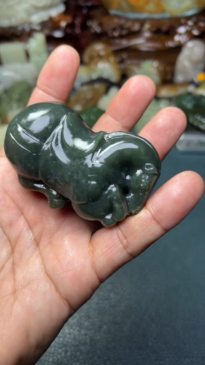 未镶嵌和田玉把件-