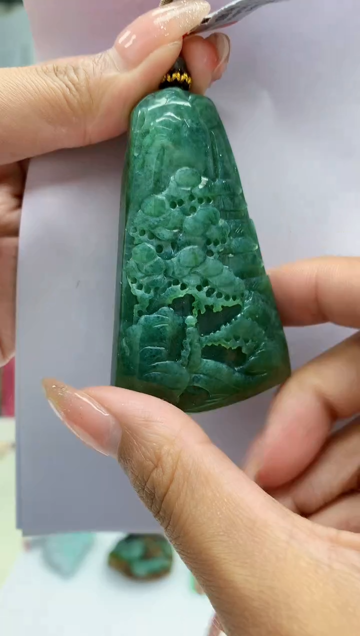 【闪购商品】定制翡翠未镶嵌4852MM-毛货挂件131