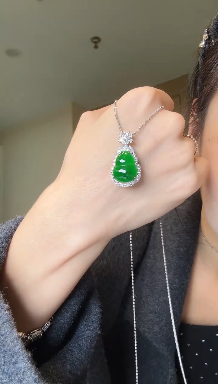 【闪购商品】翡翠吊坠(不含链)银S925镶嵌天然翡翠吊坠