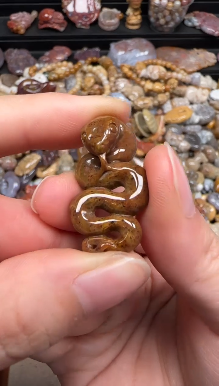 【闪购商品】硅化珊瑚（珊瑚玉）未镶嵌颈饰971