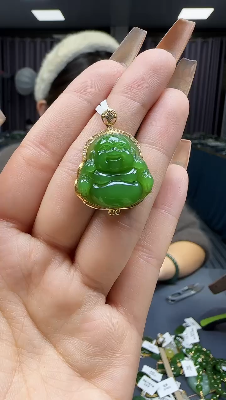 【闪购商品】和田玉挂件18K金镶嵌1
