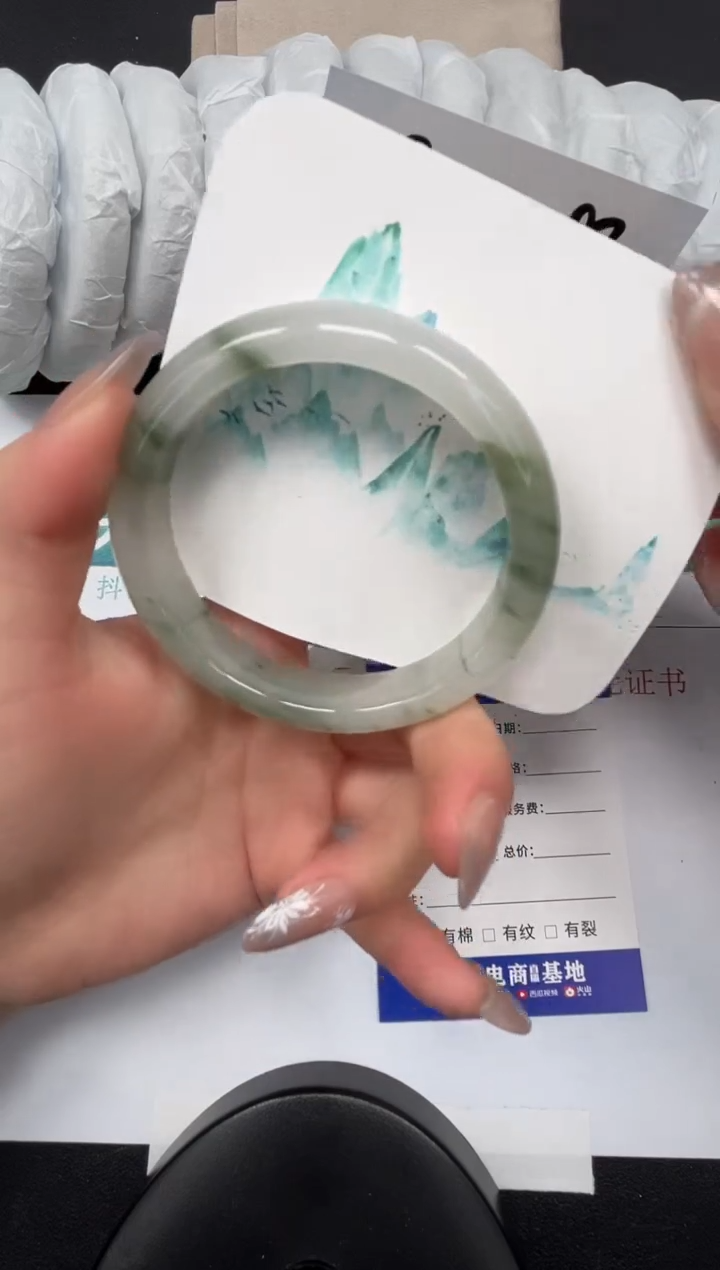 【闪购商品】石英质玉手镯未镶嵌54-60.1