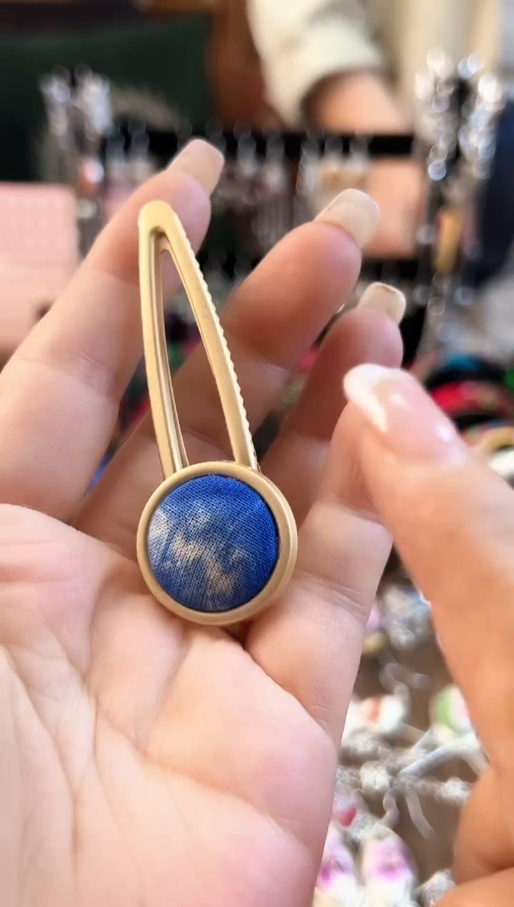 织绣民族风老绣饰品439