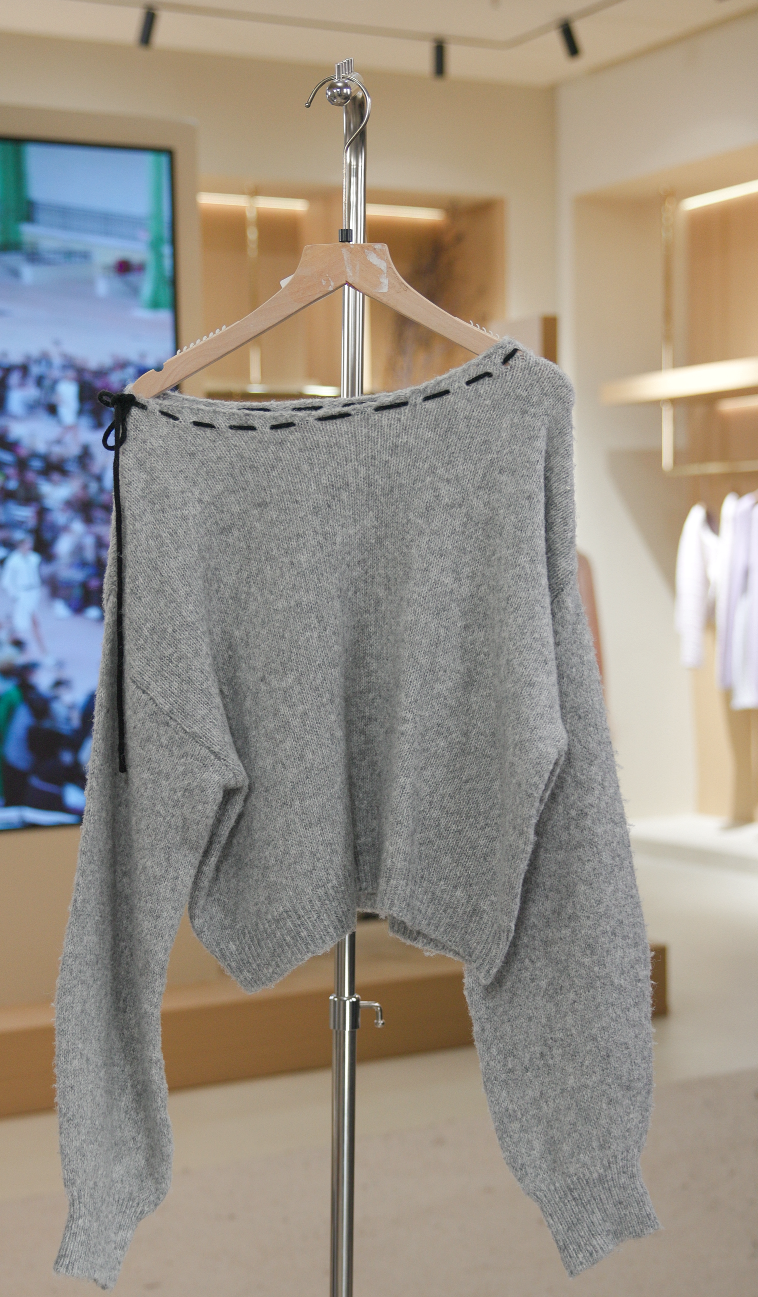 877-9096灰 秋冬常规款百搭气质秋季毛针织女装