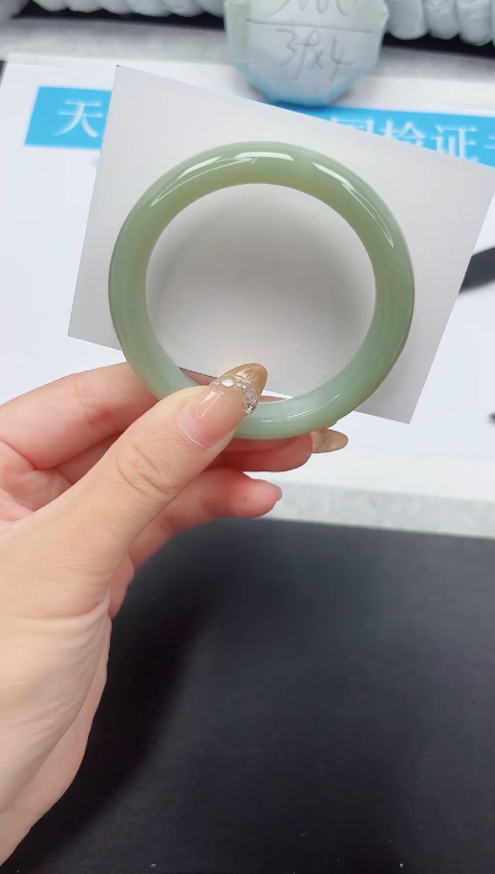 和田玉手镯未镶嵌54-57.6QS3.8FQ