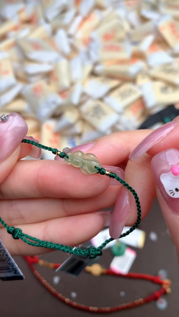 【闪购商品】翡翠手绳未镶嵌— 