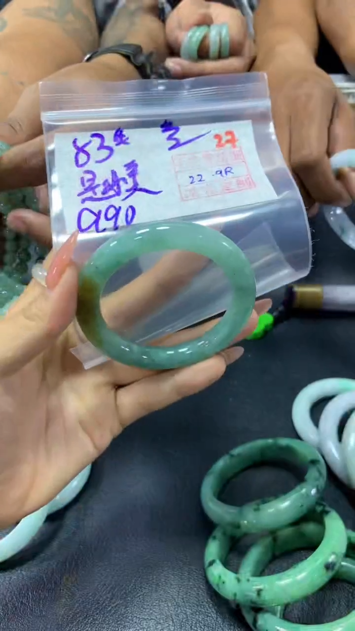 未镶嵌定制翡翠是**呀27毛货需精细抛光定制+多样性发1+990