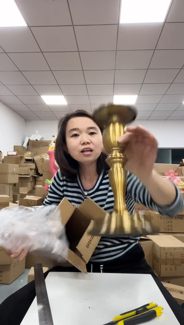 树脂黄古铜烛台摆件