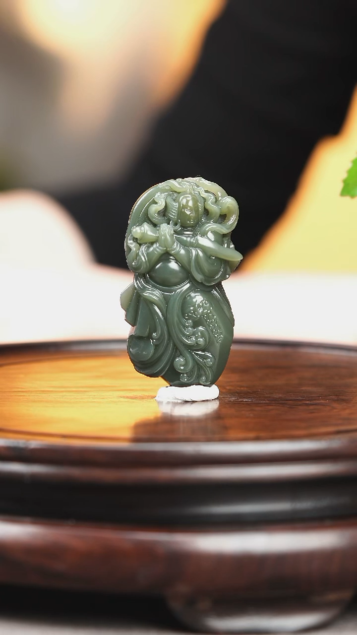未镶嵌和田玉把件 