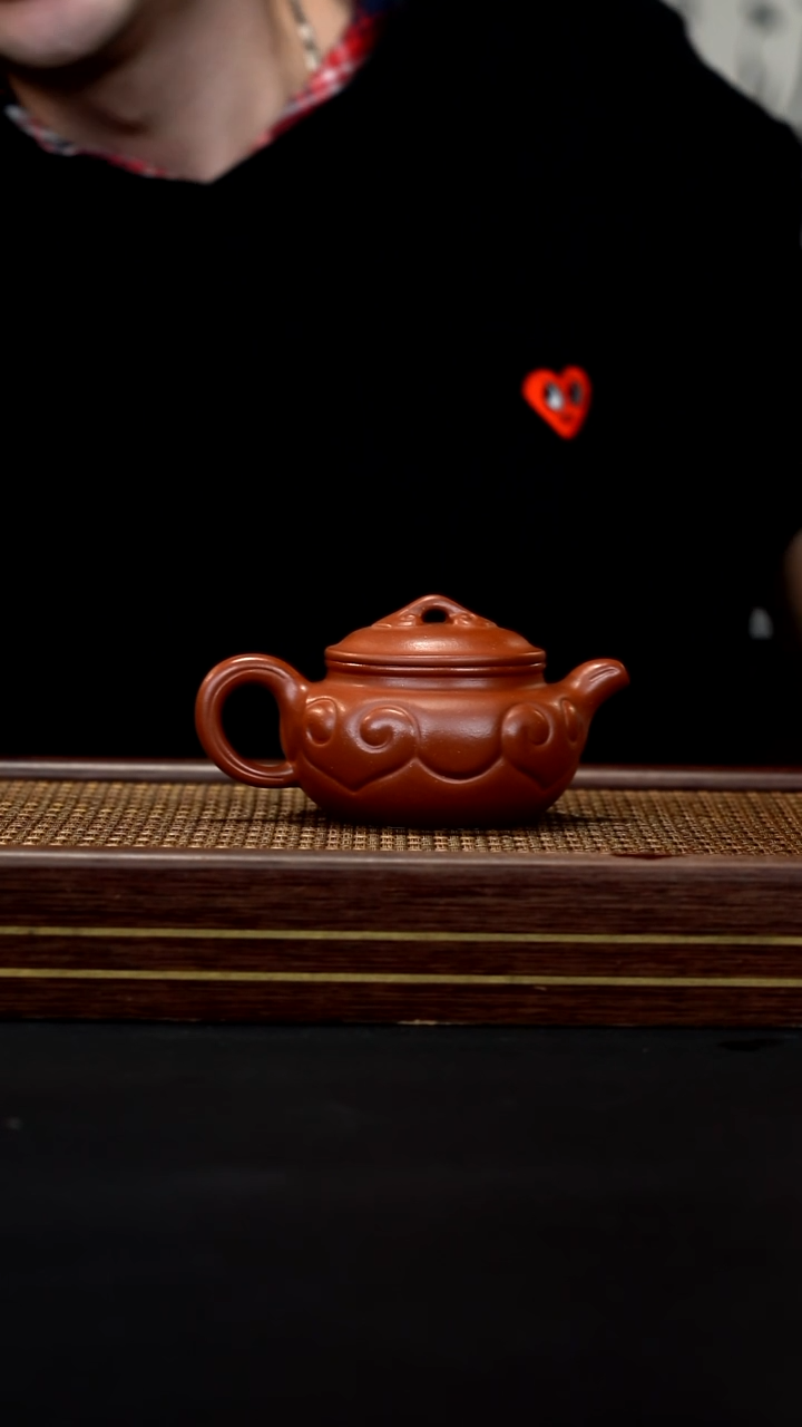 茶壶紫砂LY    红降坡    仿古如意     240cc    全手工