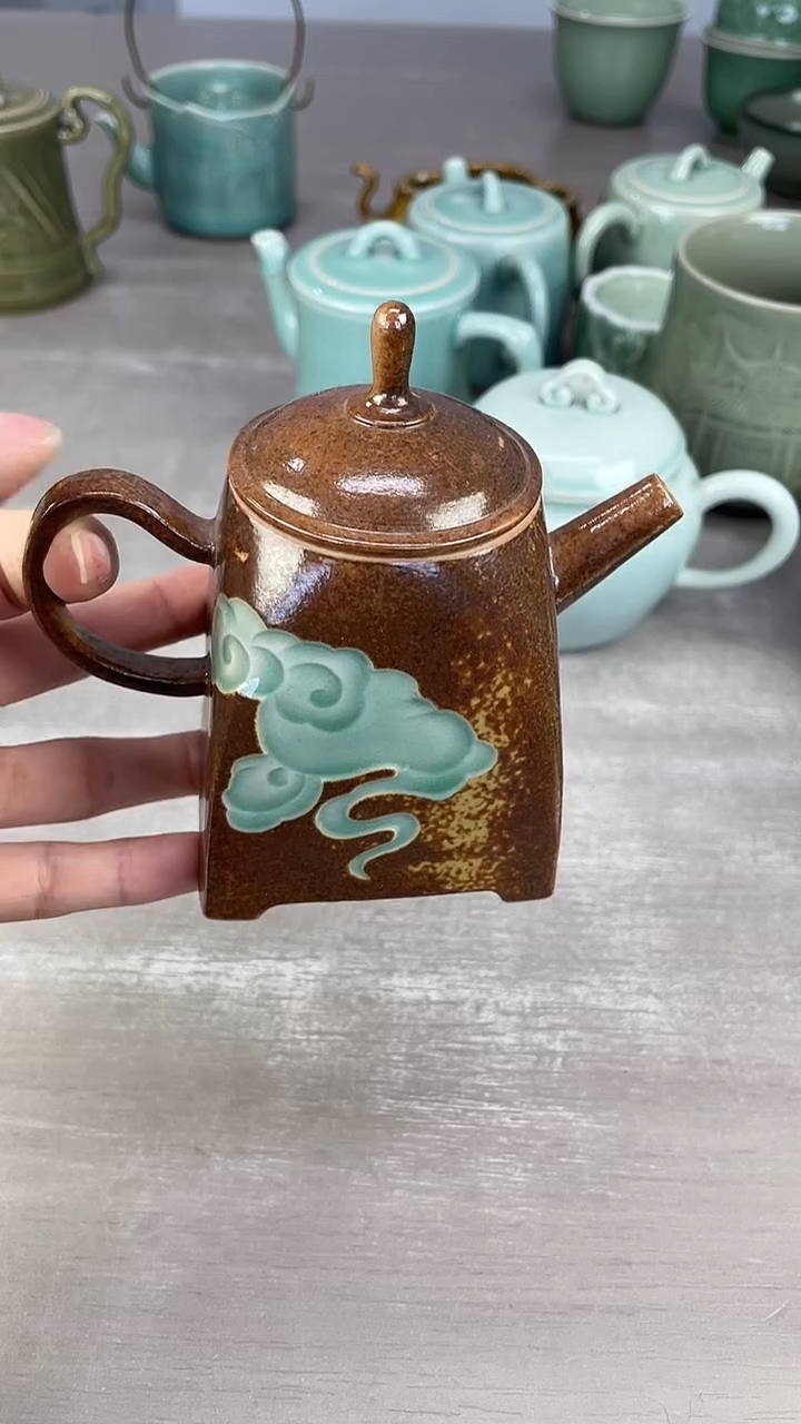 青瓷仓储福利清仓