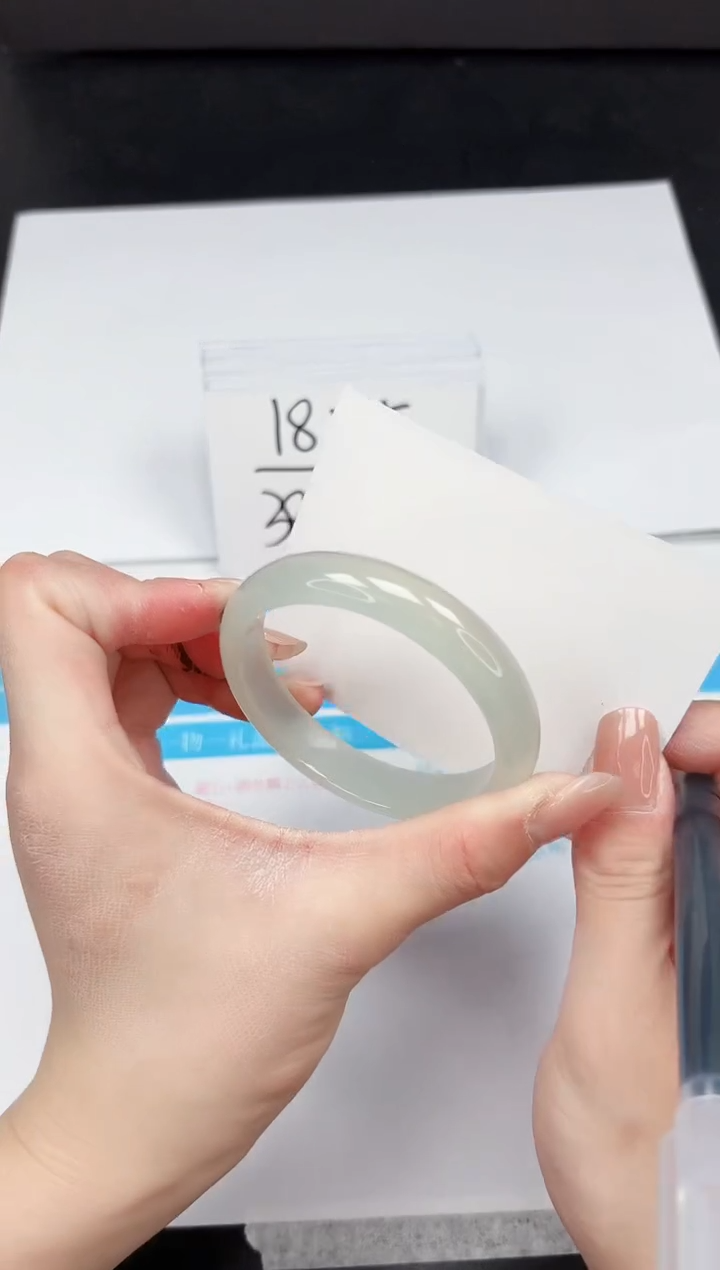 【闪购商品】石英质玉手镯未镶嵌294-55.5