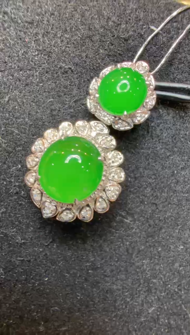 吊坠(不含链)18K金镶嵌翡翠多样性团购发一件