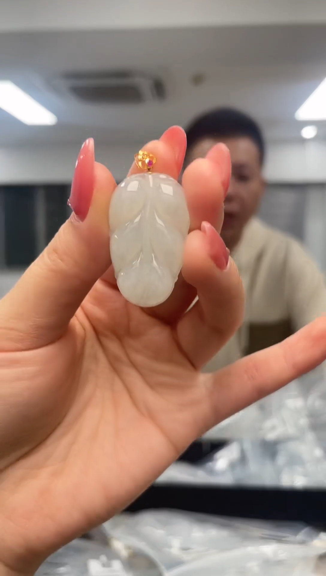 颈饰18K金镶嵌翡翠（多样性发一件）