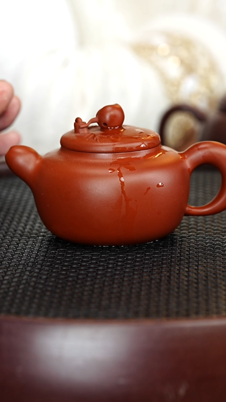 茶壶紫砂134张彩萍 福桃 汉棠红泥180cc