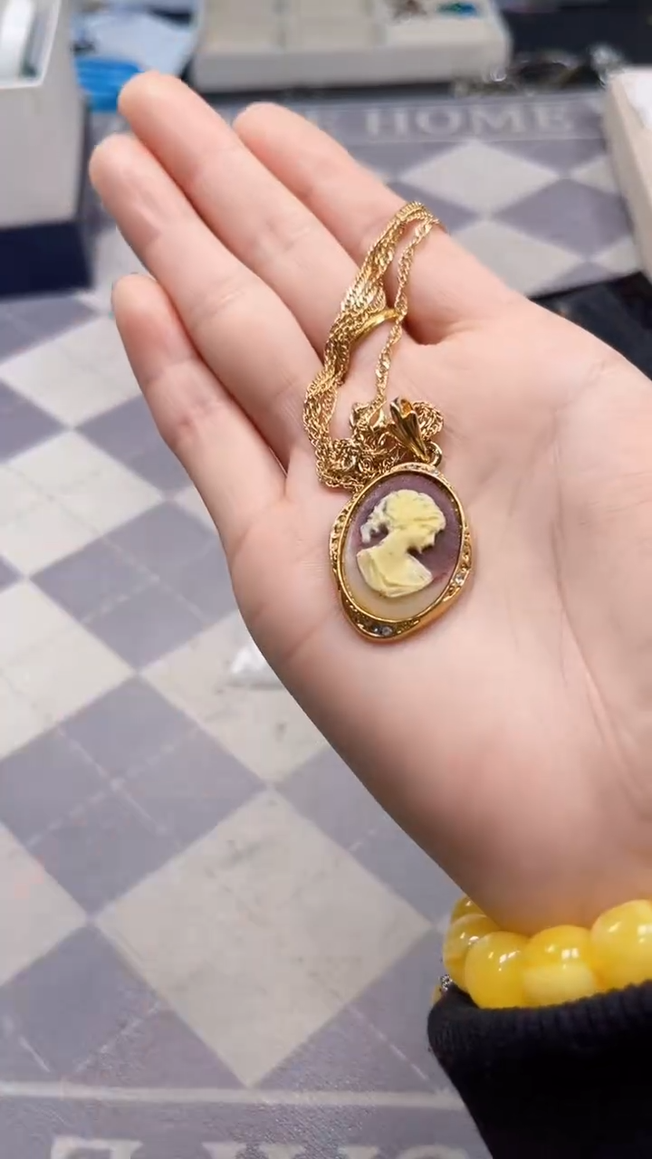 非金属无如图所示时尚饰品