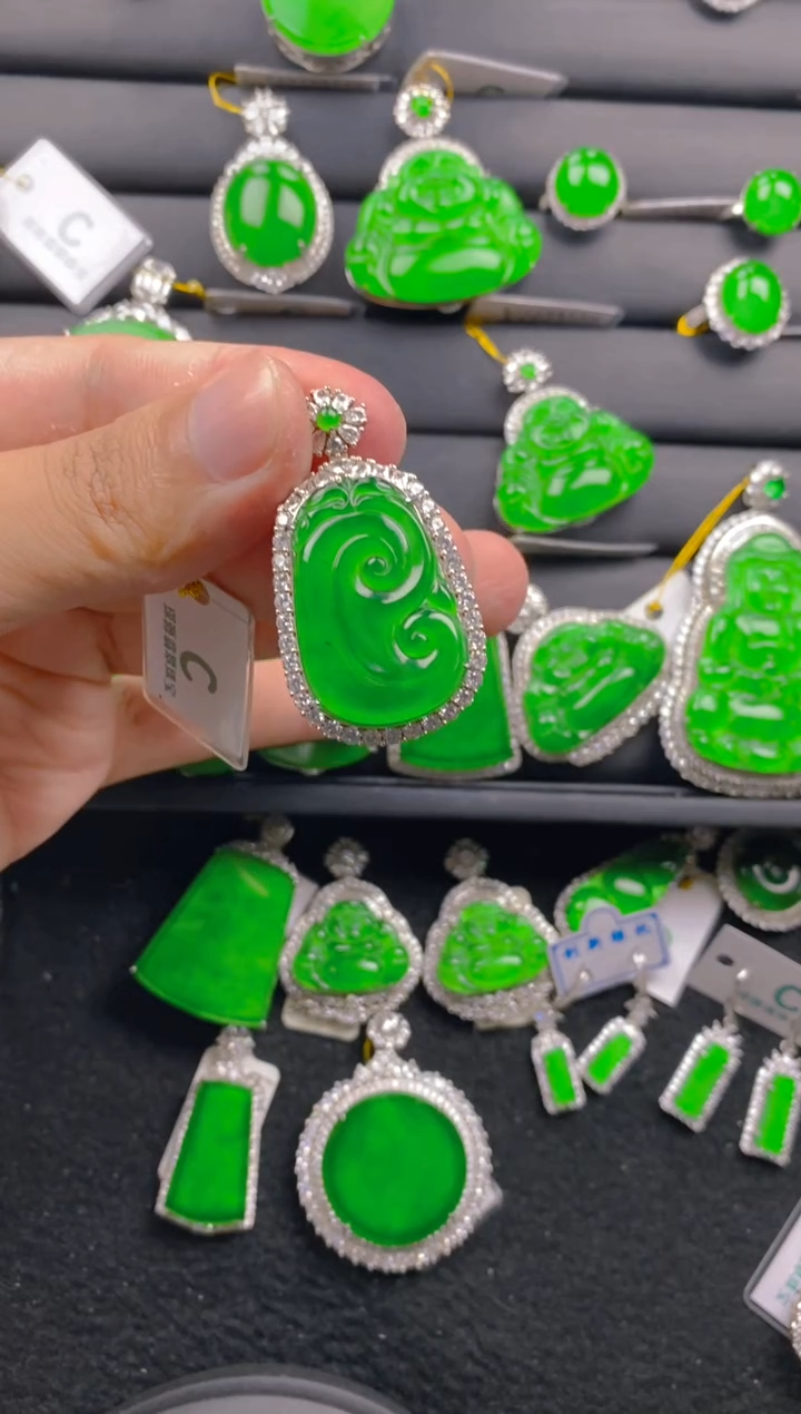 【闪购商品】翡翠颈饰银S925镶嵌11111111