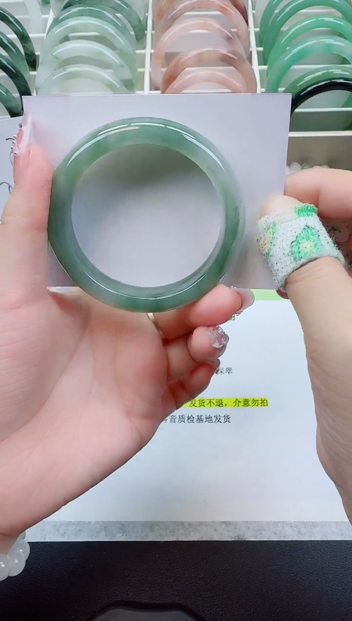 【闪购商品】石英质玉手镯未镶嵌27/52-54圈