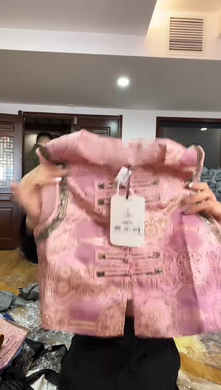 马甲 M码 110斤以里