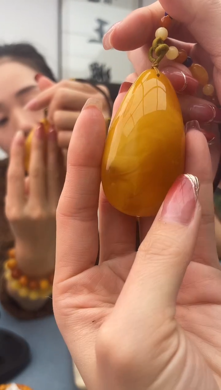 【闪购商品】蜜蜡珠宝奇石未镶嵌假一赔十，多样性发一件0