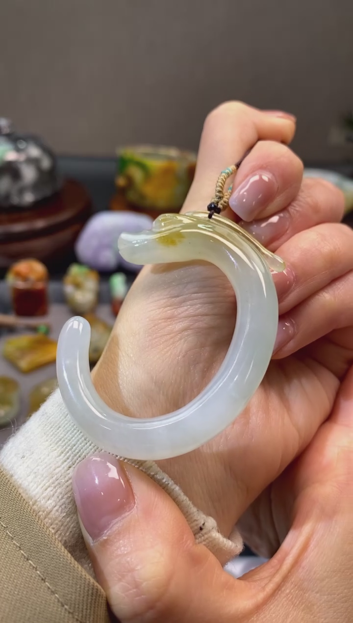 【闪购商品】翡翠颈饰未镶嵌翡翠龙挂件