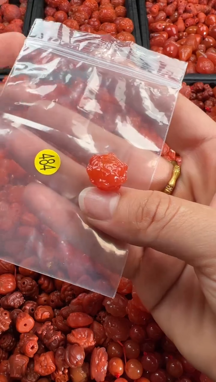 【闪购商品】南红玛瑙颈饰未镶嵌1