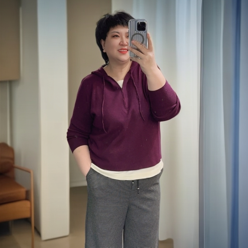 2542酱紫色半拉链假两件帽衫/dd