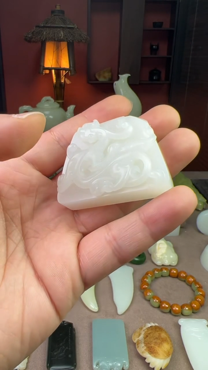 【闪购商品】和田玉挂件未镶嵌白玉螭龙挂件