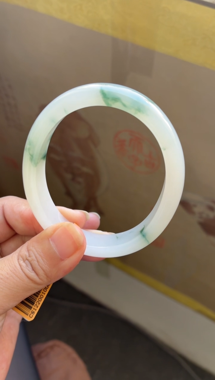 未镶嵌手镯翡翠（高货 一定要买）冰化胶0毛孔牛奶底飘花贵妃17号