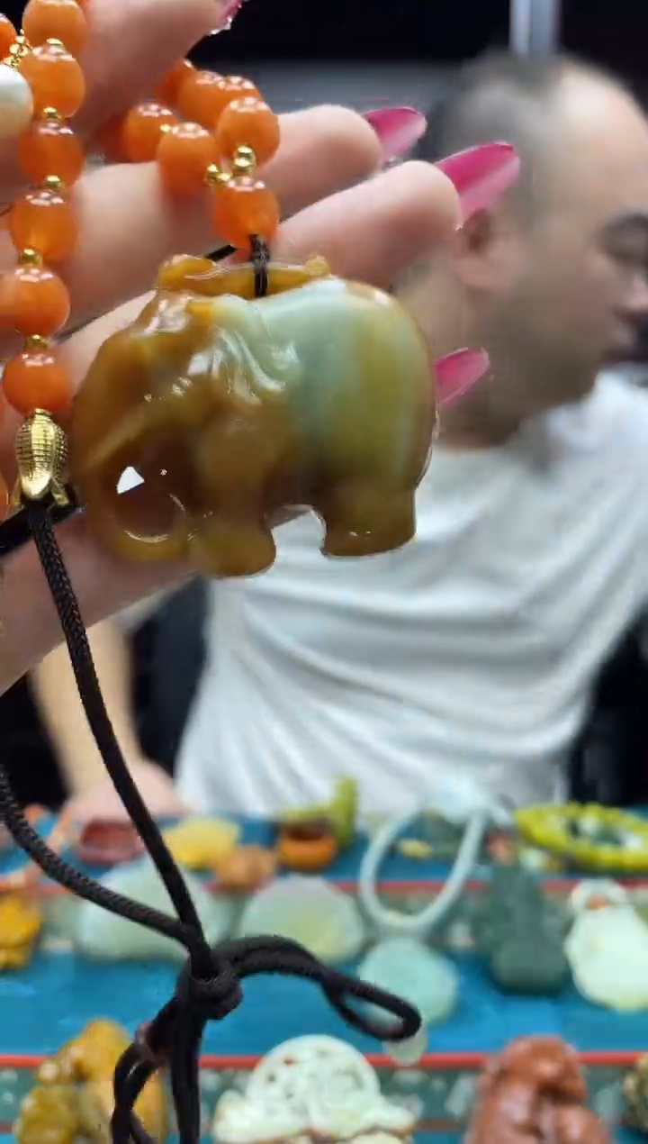 未镶嵌岫玉吊坠·